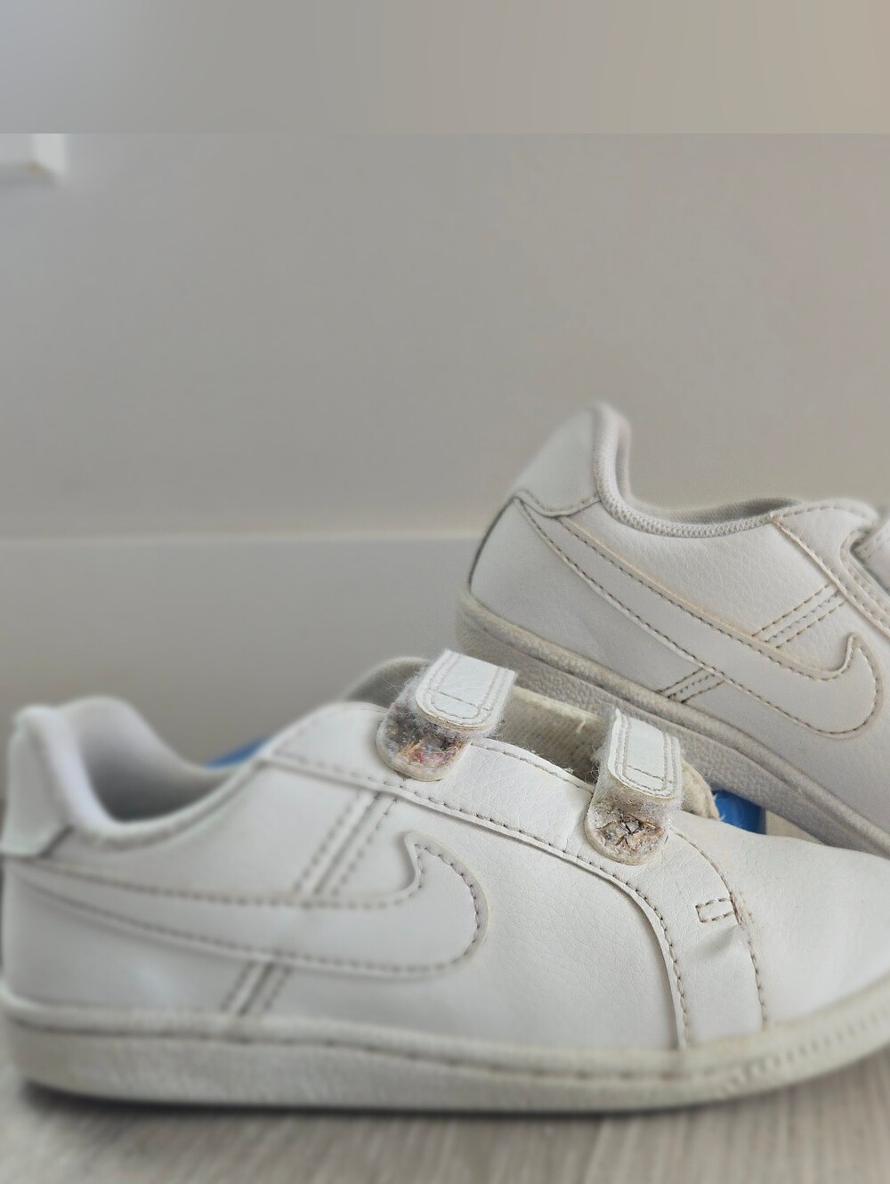 Nike White Leather Kids Velcro Sneakers
